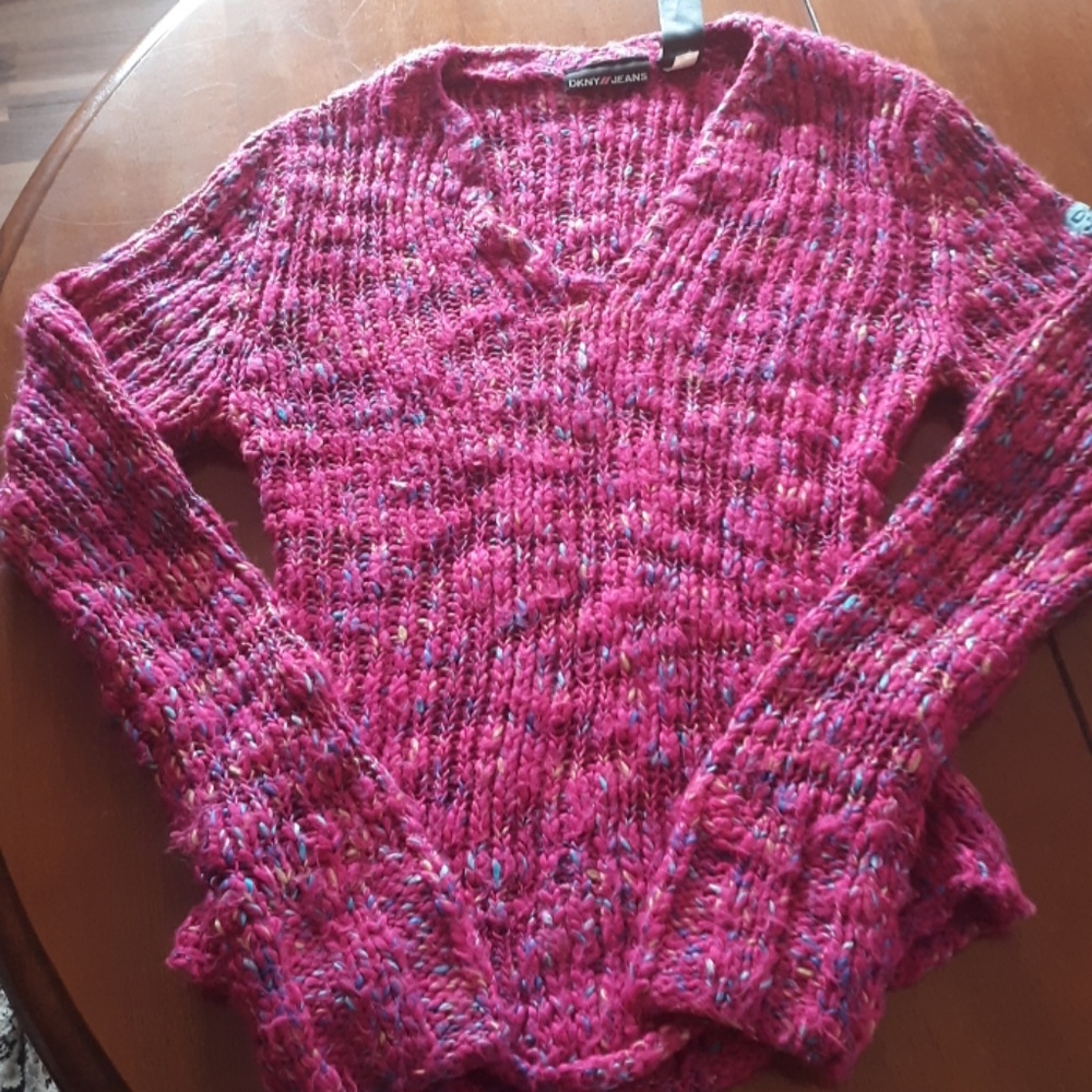 Long sleeve knit shirt